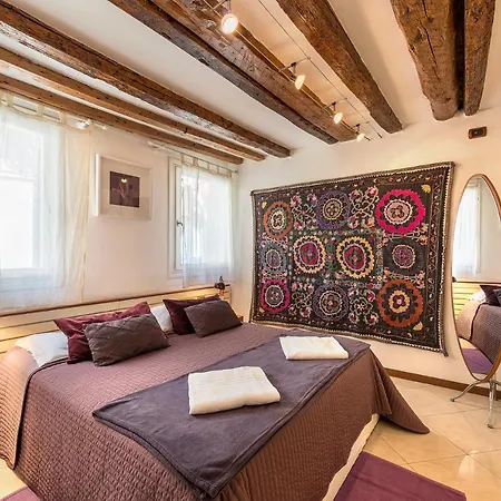 Piccolo - Cozy Studio In The Heart Of Authentic Venice-3